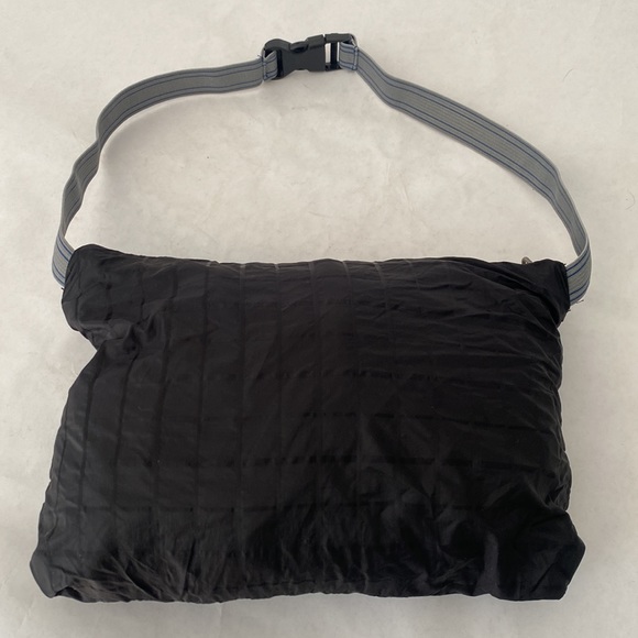 SOLD-🌺 Free People NWOT Parachute Festival Water resistant Jacket in Black - Picture 9 of 16